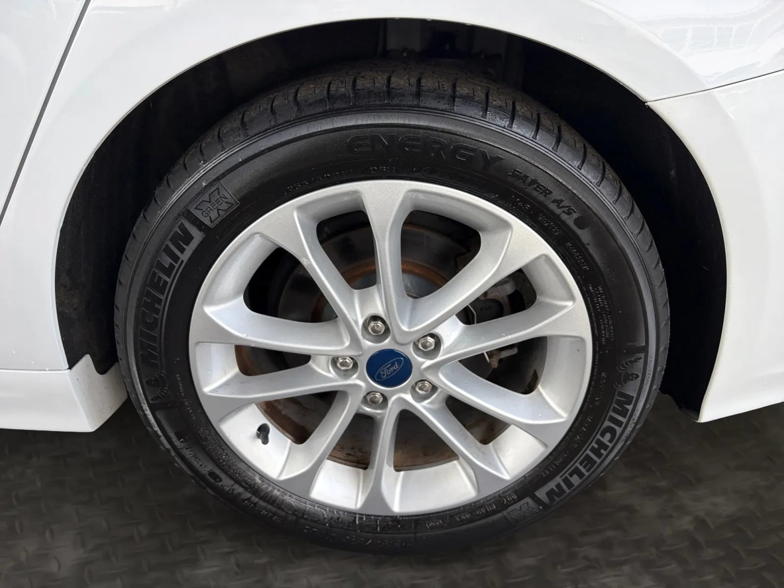 Used 2019 Ford Fusion SE FWD image 39
