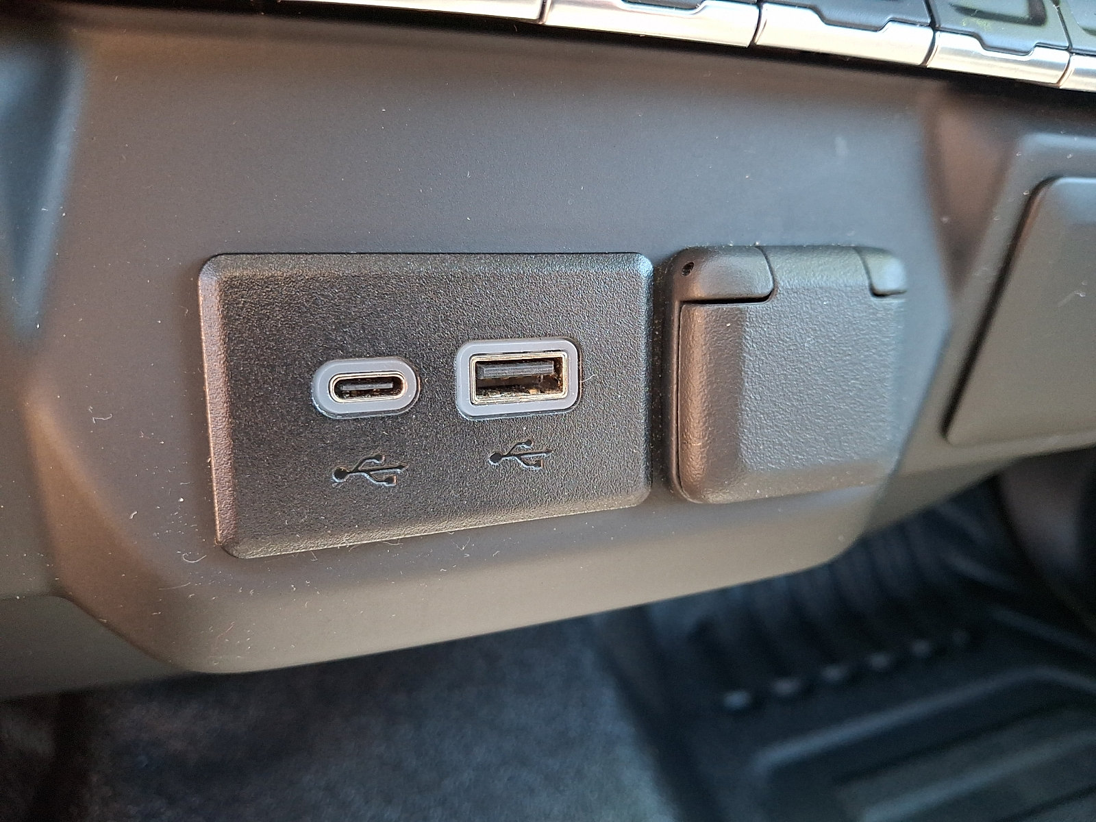 Used 2025 Chevrolet Silverado 1500 W/T RWD image 23