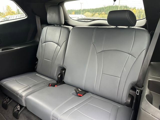 Used 2024 Buick Enclave Premium image 23