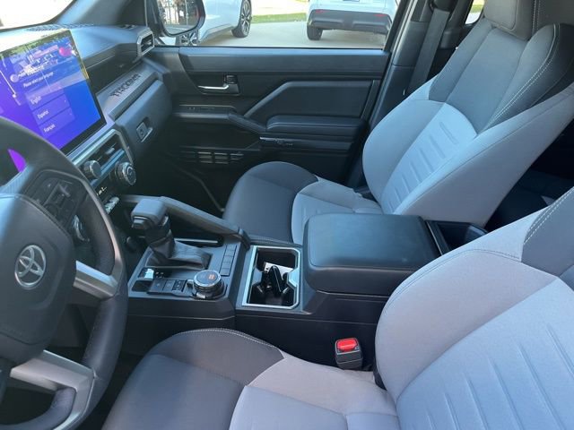 Used 2025 Toyota Tacoma TRD Sport image 33