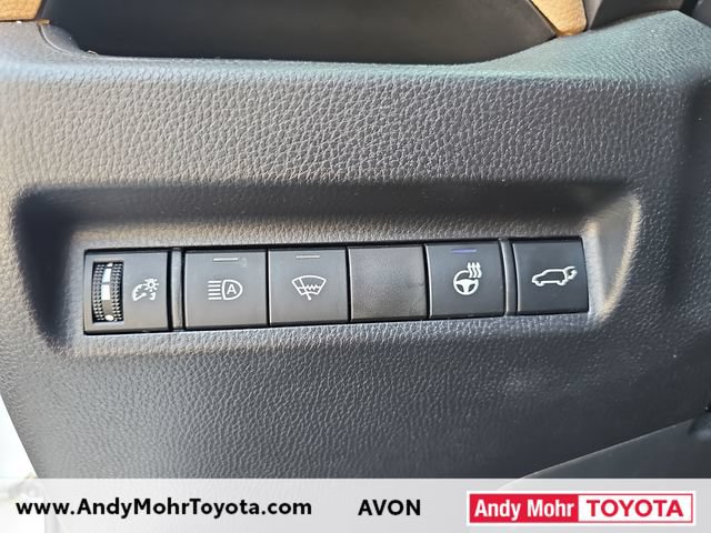 Used 2021 Toyota RAV4 XLE w/ Convenience Package AWD/4WD image 14