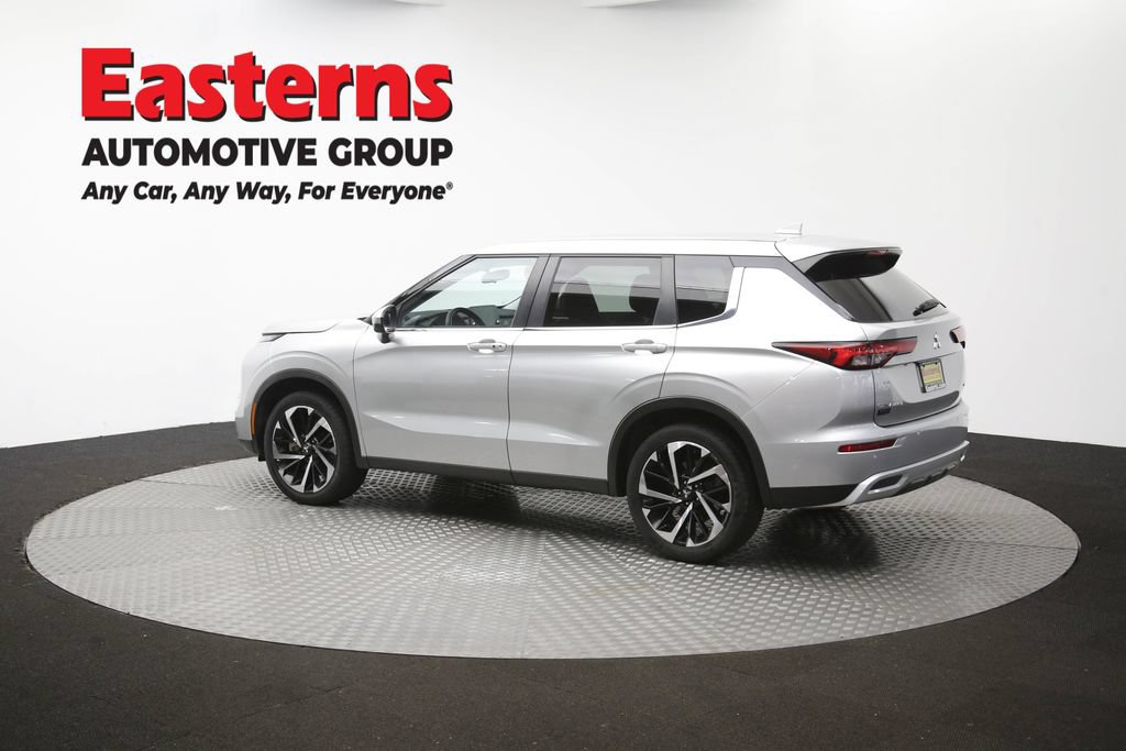 Used 2024 Mitsubishi Outlander SE FWD image 65