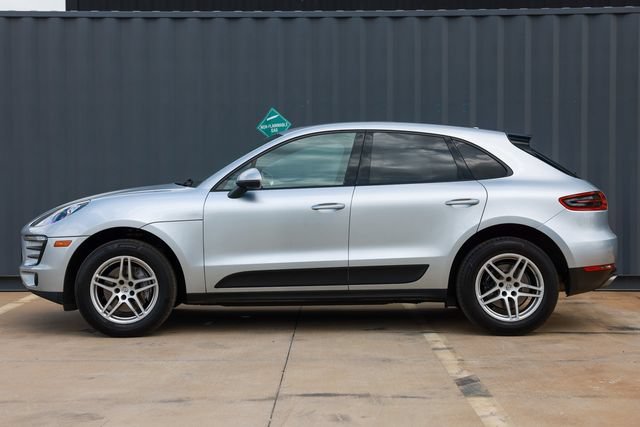 Used 2017 Porsche Macan AWD/4WD image 4
