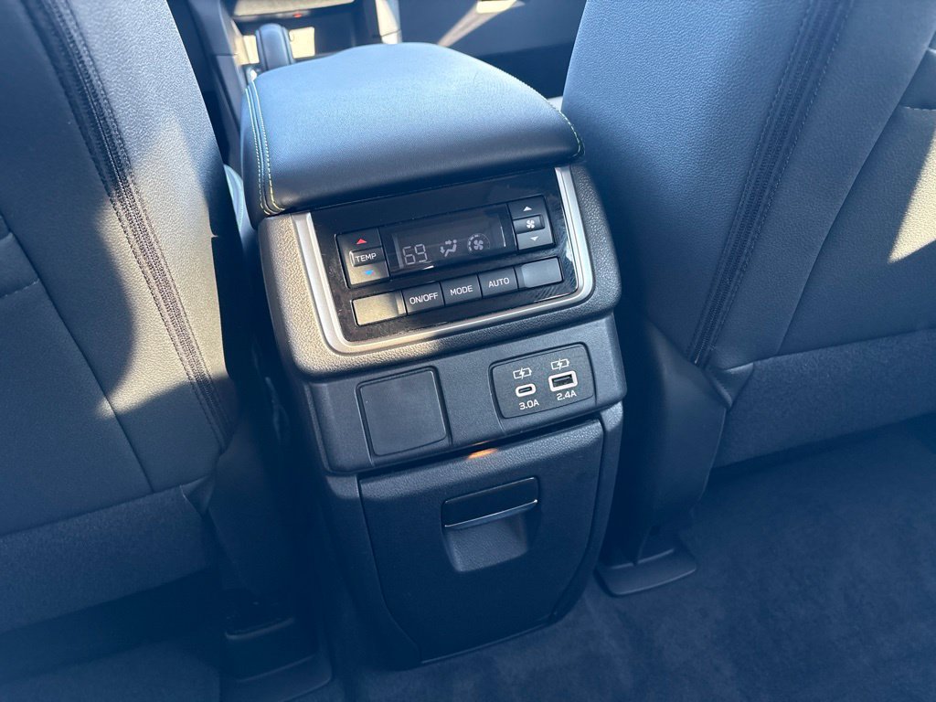 Used 2024 Subaru Ascent Onyx Edition w/ Popular Package Onyx AWD/4WD image 22