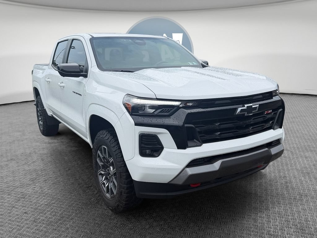 Certified 2024 Chevrolet Colorado Z71 w/ Z71 Convenience Package 2 AWD/4WD image 1