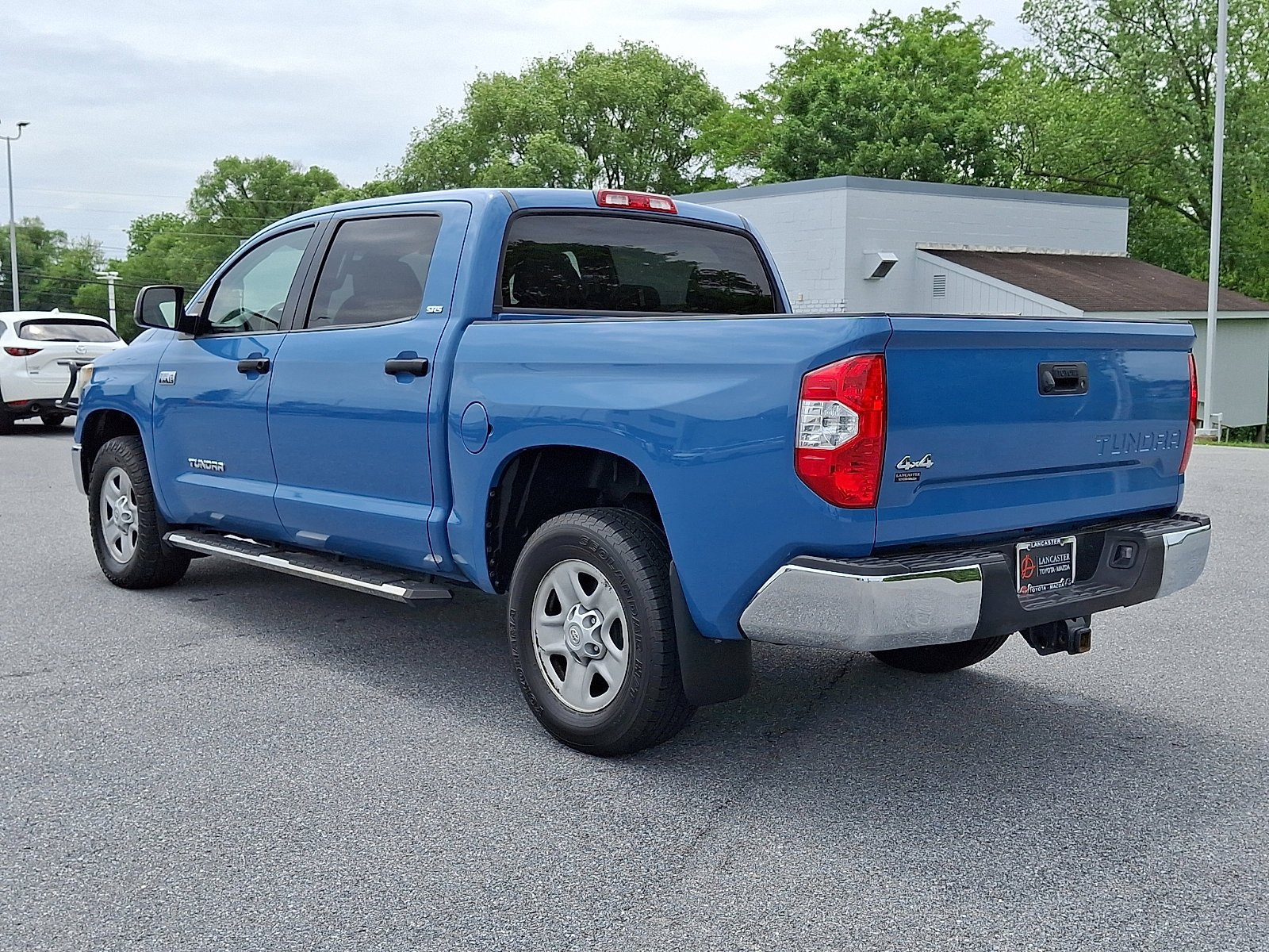 Used 2019 Toyota Tundra SR5 w/ SR5 Upgrade Package AWD/4WD image 5