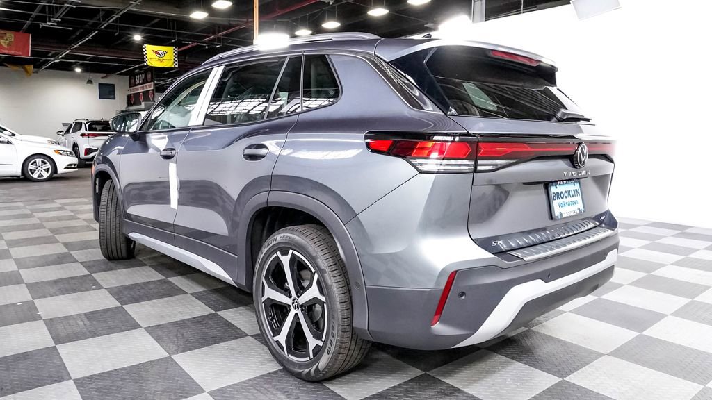 New 2025 Volkswagen Tiguan SE image 5