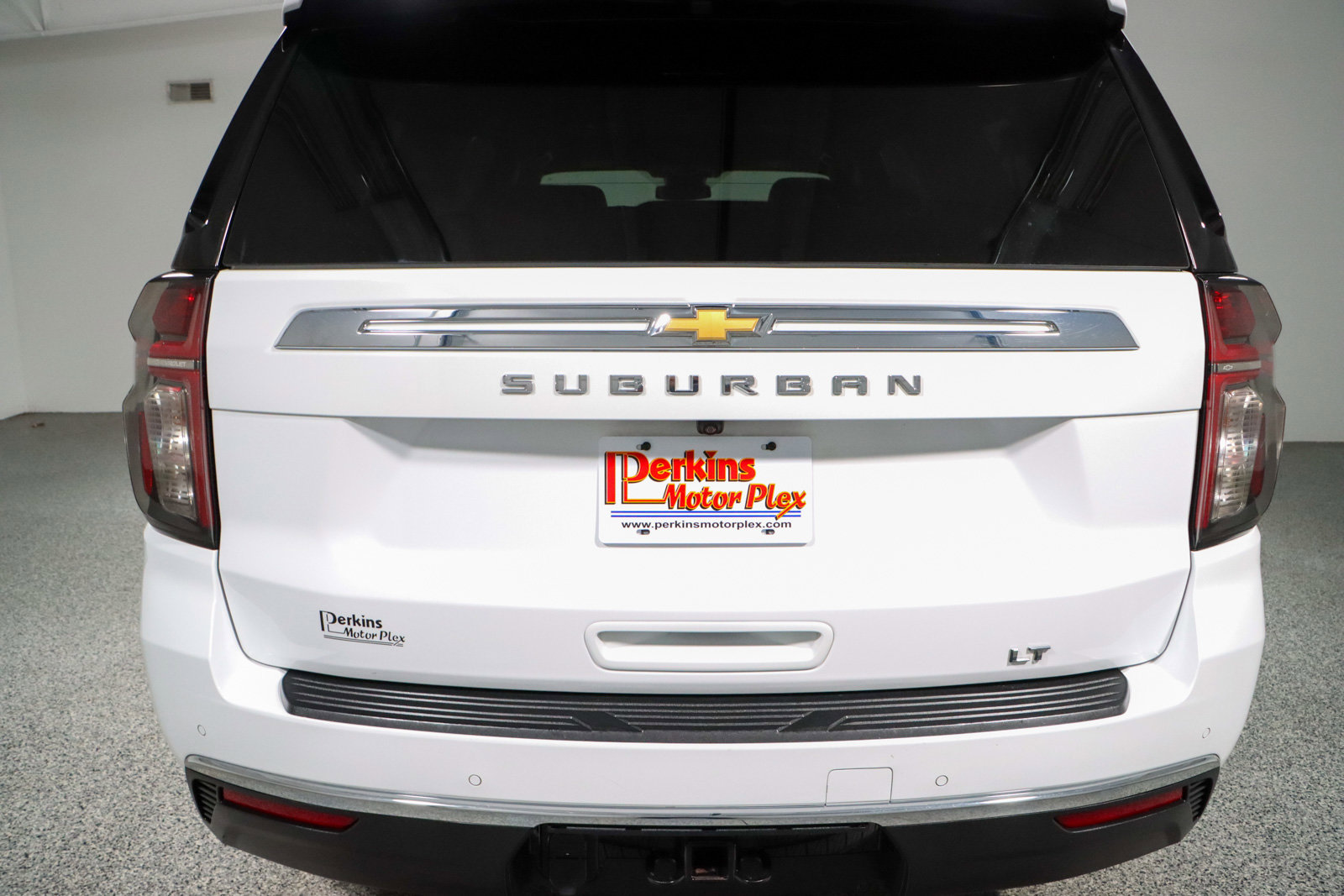 Used 2023 Chevrolet Suburban LT image 8