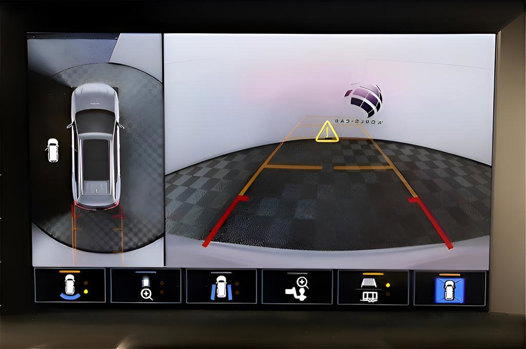 Used 2024 GMC Terrain AT4 w/ Tech Package image 16