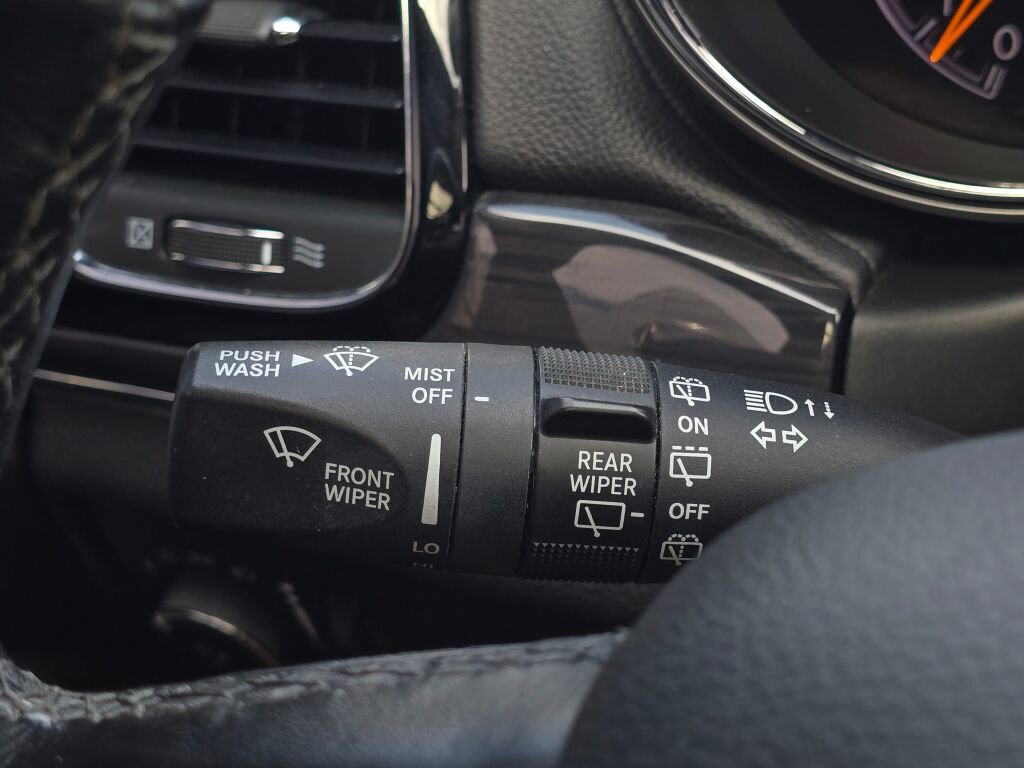Used 2020 Jeep Grand Cherokee Overland image 37