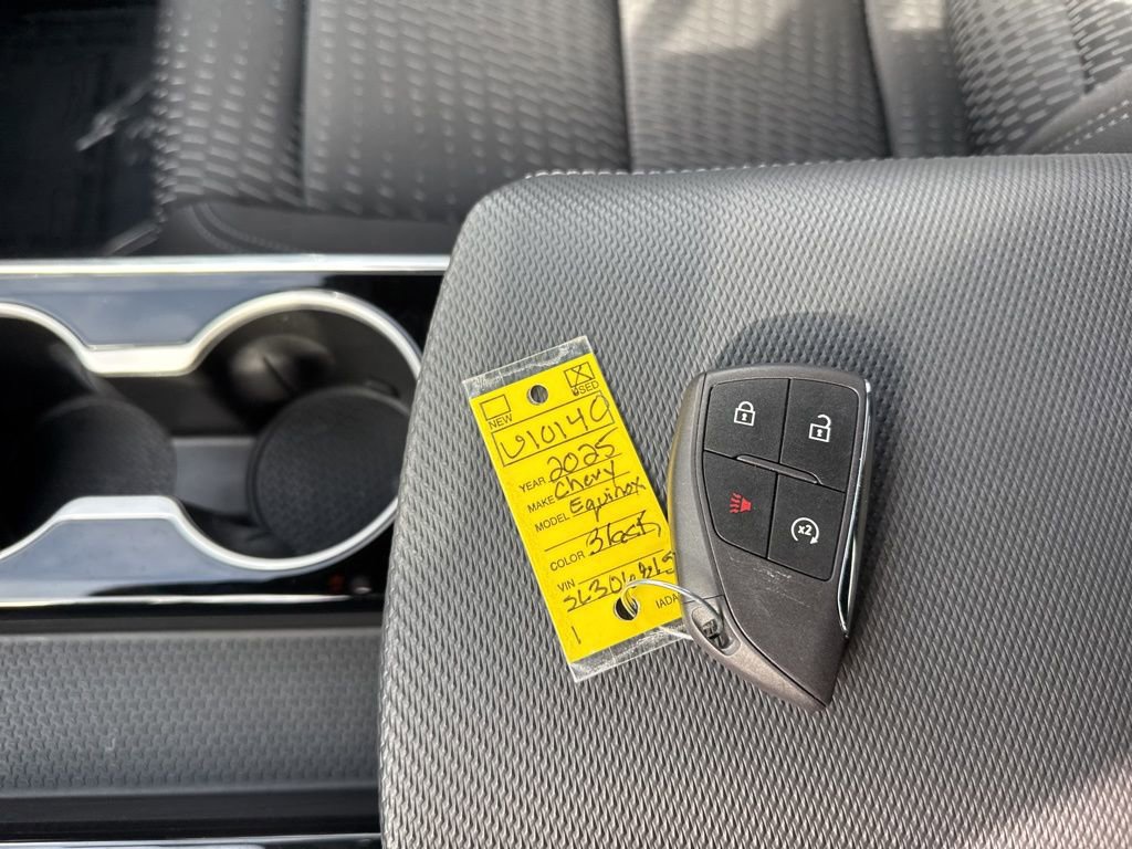 Used 2025 Chevrolet Equinox LT image 21