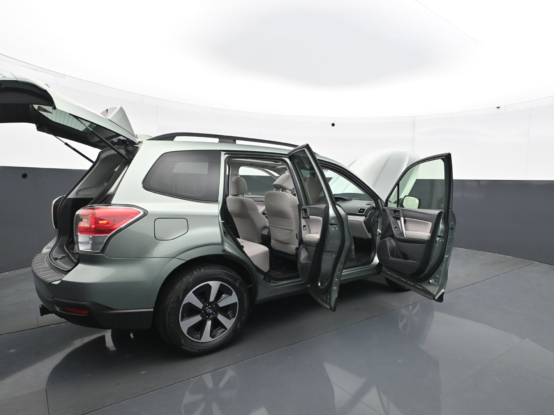 Used 2017 Subaru Forester 2.5i Premium w/ Popular Package #2A AWD/4WD image 35