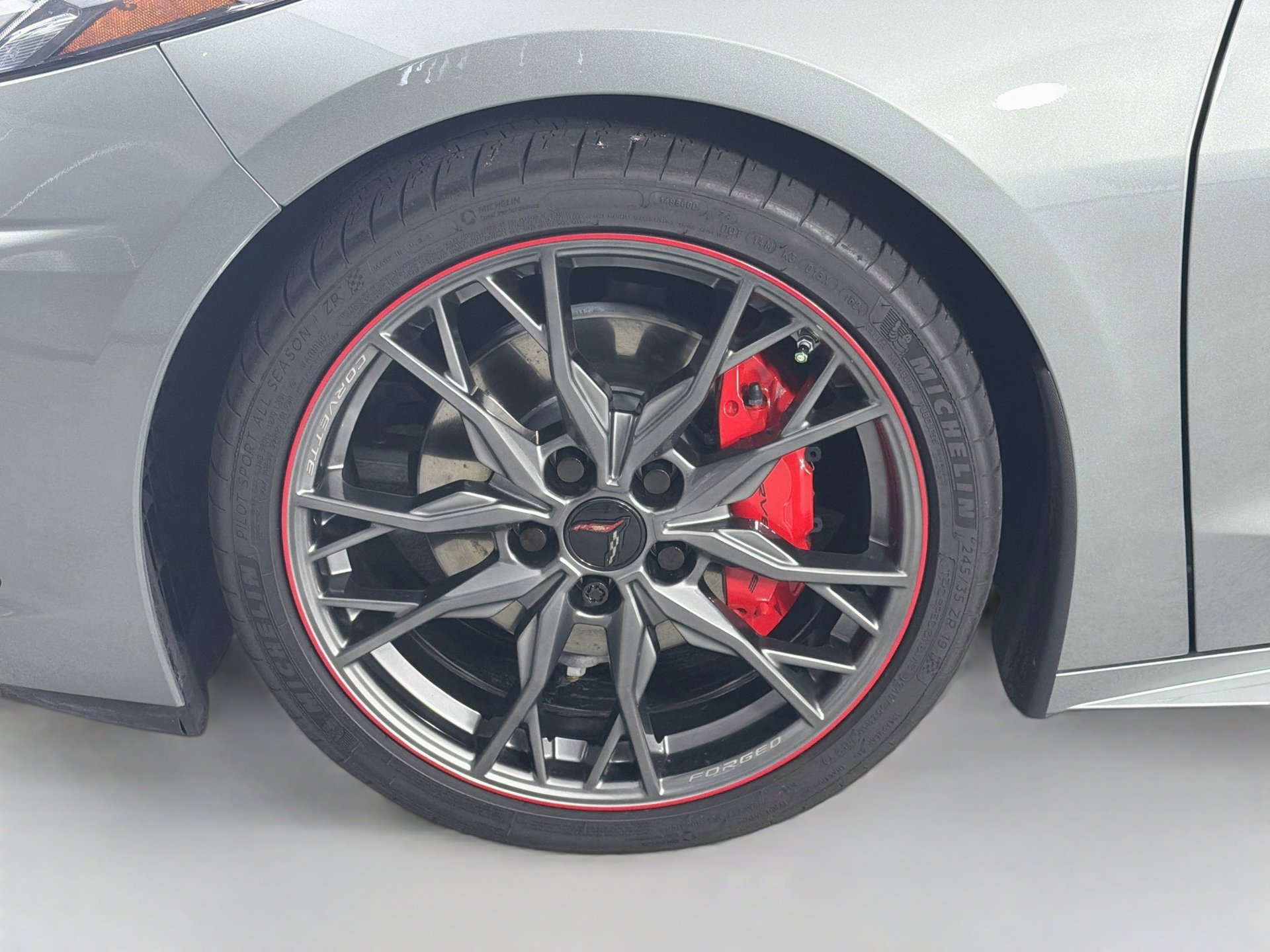 Used 2024 Chevrolet Corvette Stingray Premium Cpe w/ Body-Color Dual Roof Package RWD image 39