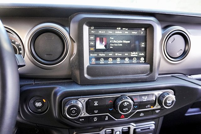 Used 2021 Jeep Wrangler Unlimited Sport AWD/4WD image 35