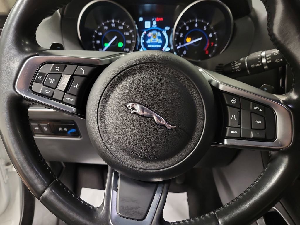 Used 2020 Jaguar F-PACE Prestige image 20