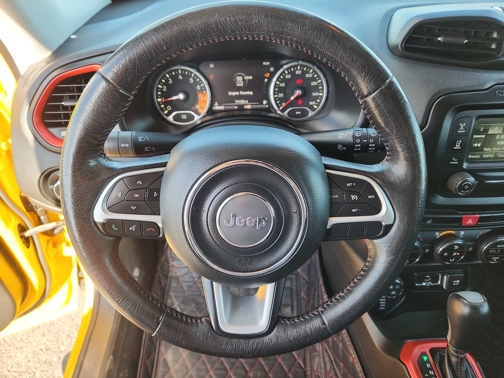 Used 2015 Jeep Renegade Trailhawk w/ Popular Equipment Group AWD/4WD image 17