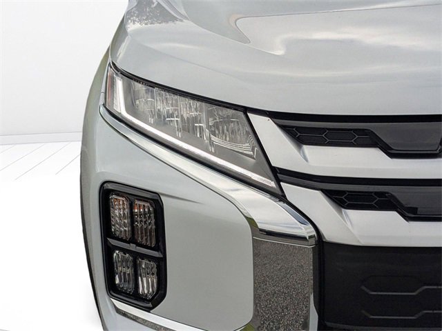 New 2025 Mitsubishi Outlander Sport SE image 9