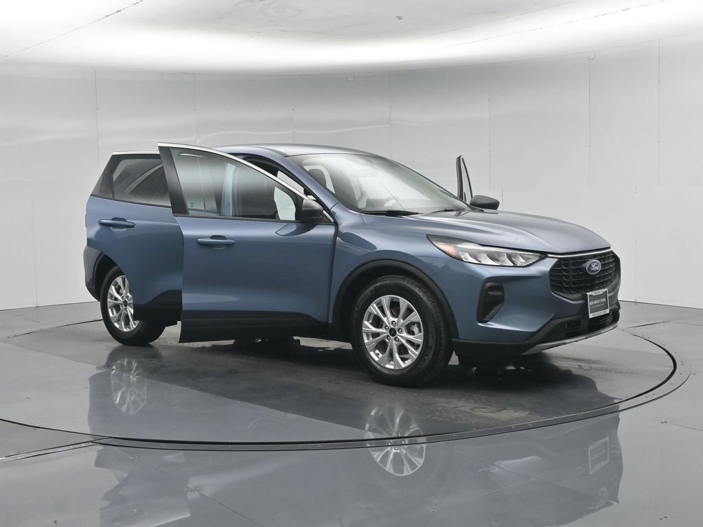 Certified 2023 Ford Escape Active FWD image 33
