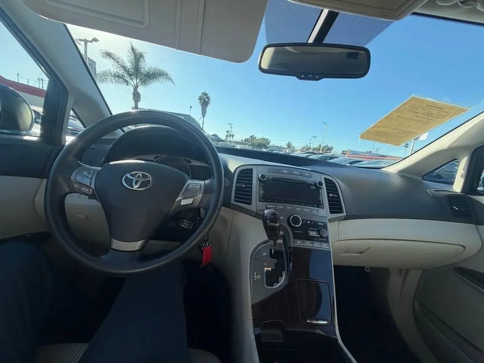 Used 2011 Toyota Venza FWD image 5