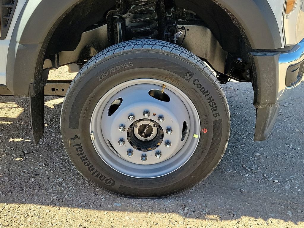 New 2026 Ford F550 4x4 Regular Cab Super Duty image 14