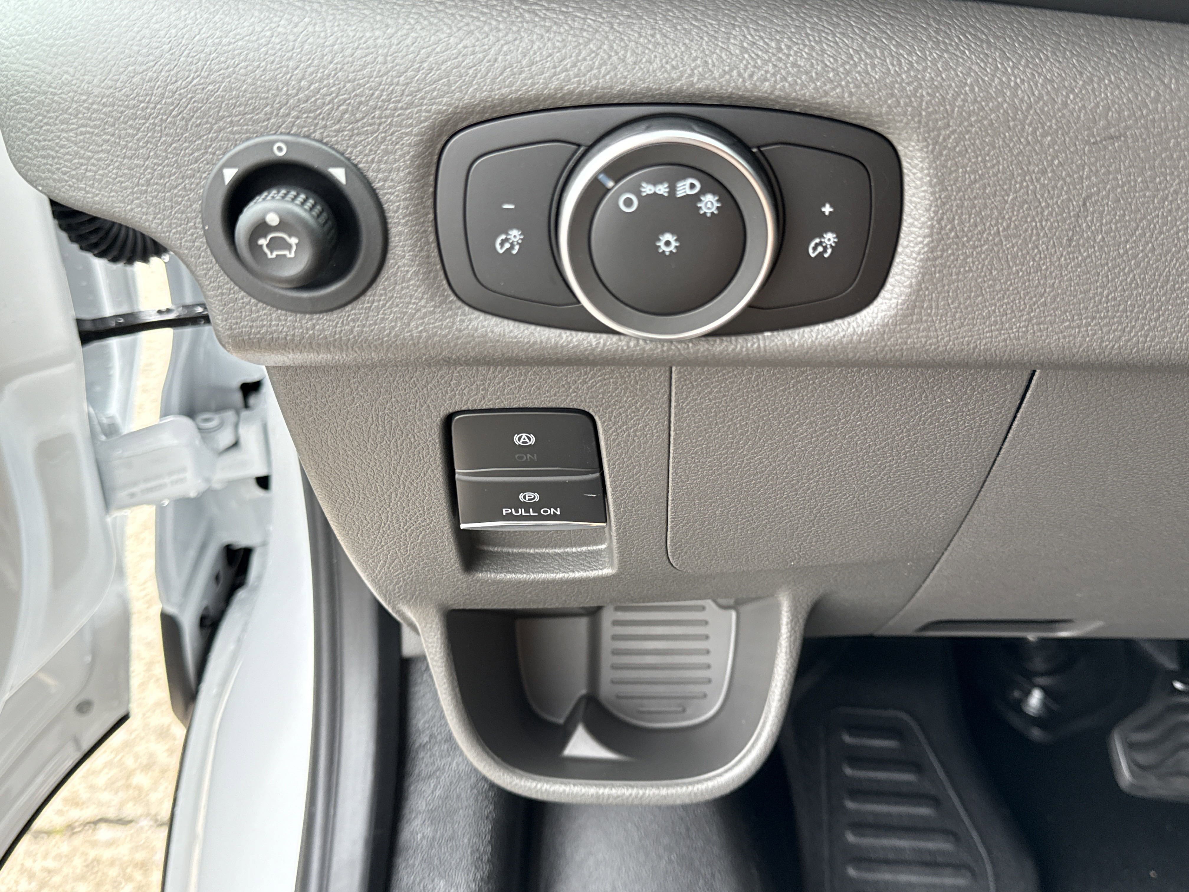 New 2025 Ford Transit 250 148 Medium Roof w/ Load Area Protection Package image 24