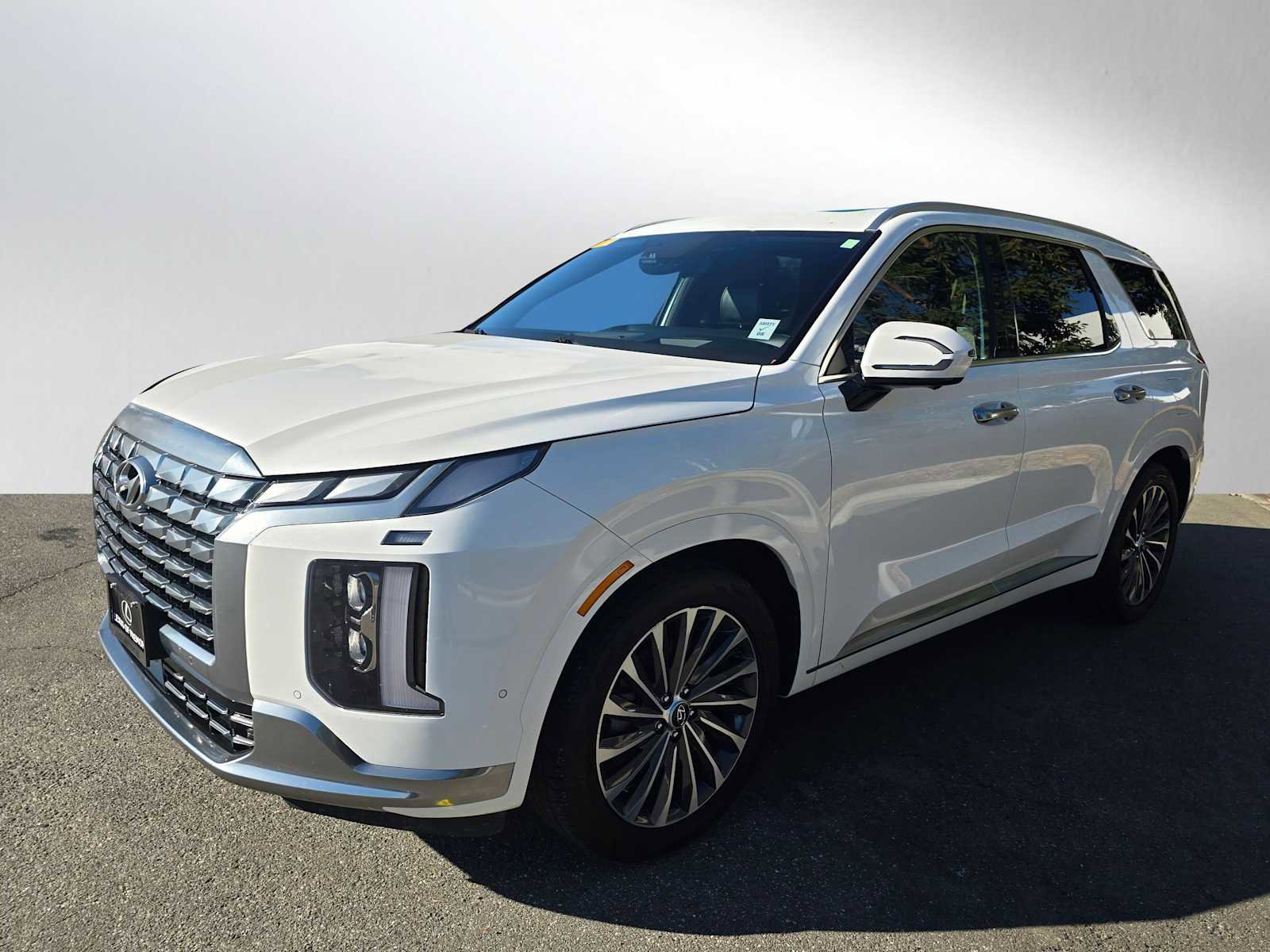 Used 2024 Hyundai Palisade Calligraphy image 7