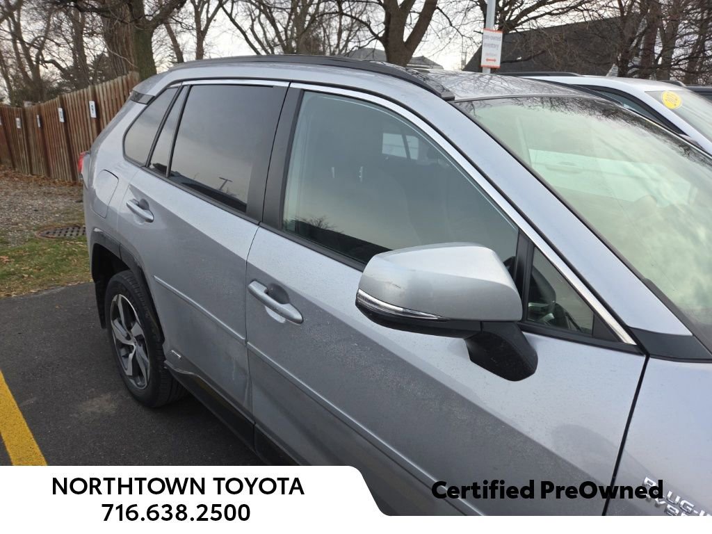Used 2021 Toyota RAV4 SE w/ Weather & Moonroof Package image 3