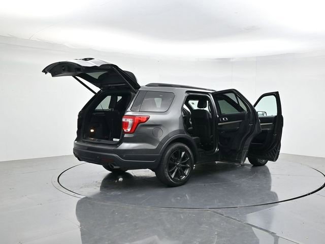 Used 2019 Ford Explorer XLT w/ Equipment Group 202A FWD image 47