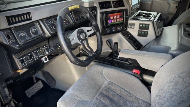 Used 2003 HUMMER H1 4-Door Wagon image 3