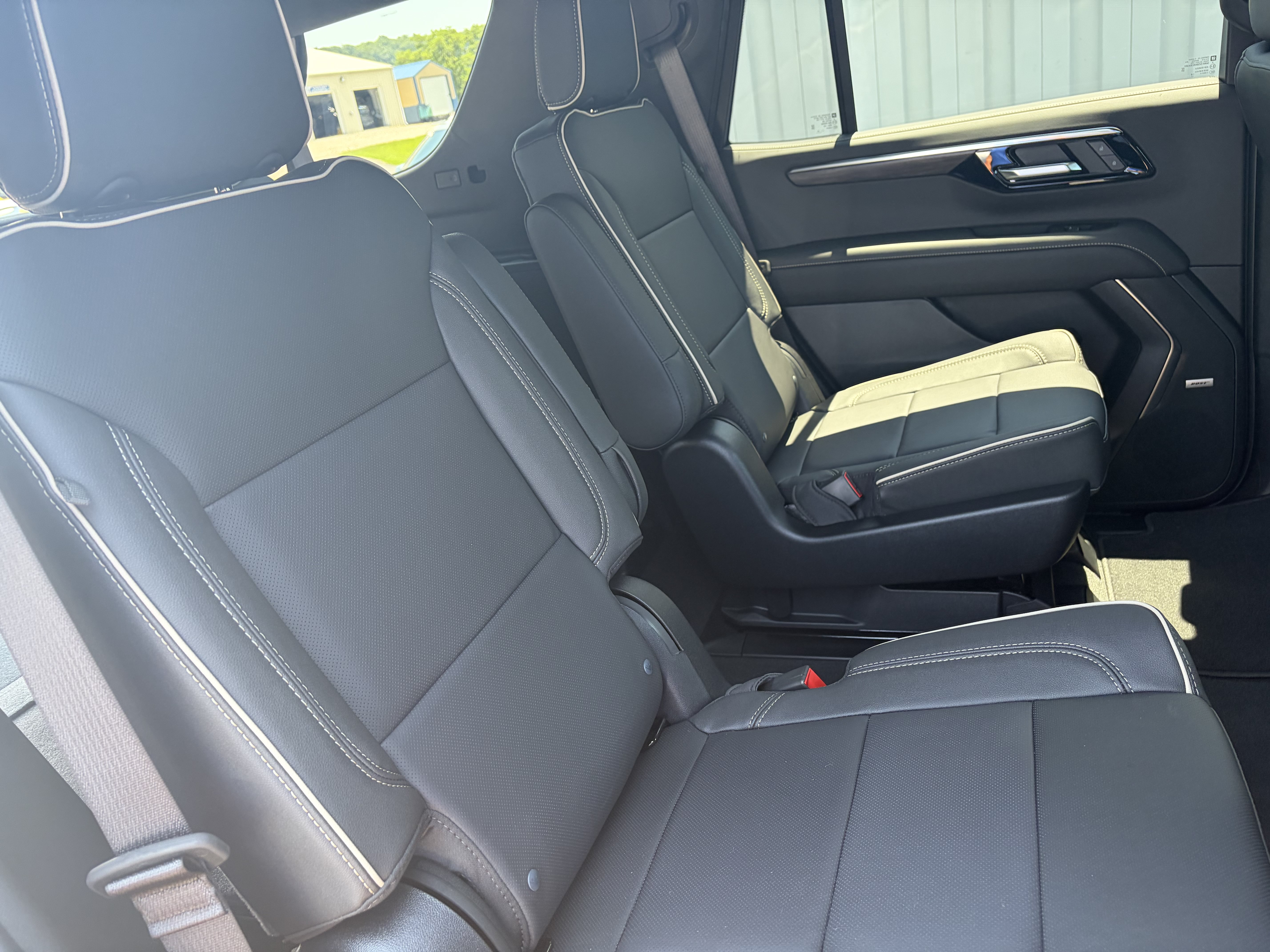 New 2026 Chevrolet Tahoe Premier w/ Sun And Tow Package AWD/4WD image 12