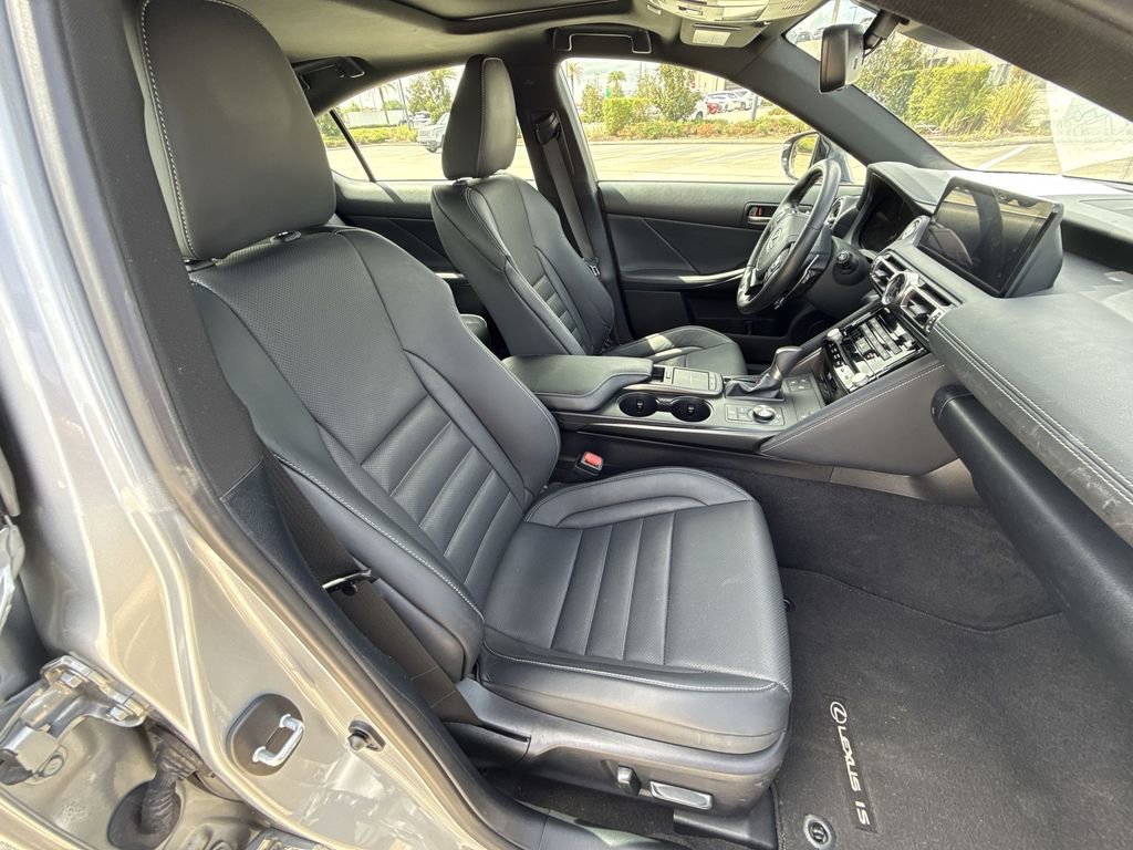 Used 2022 Lexus IS 350 F Sport RWD image 16