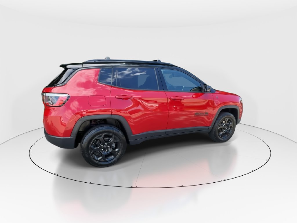 Used 2023 Jeep Compass Trailhawk w/ Sun and Sound Group AWD/4WD image 11