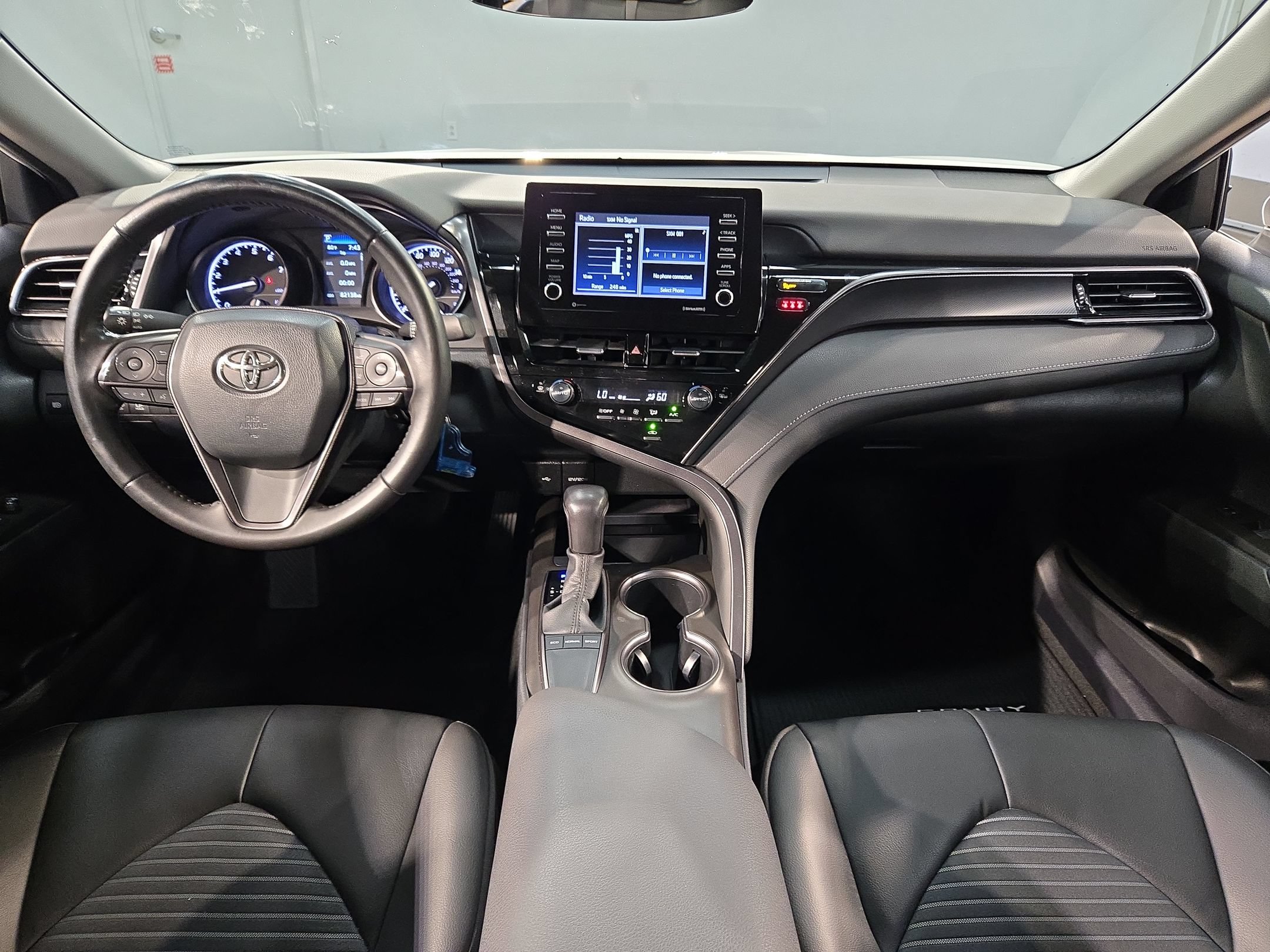 Used 2023 Toyota Camry SE FWD image 10