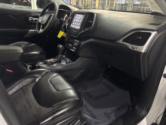 Used 2022 Jeep Cherokee Latitude w/ Sun & Sound Group image 37