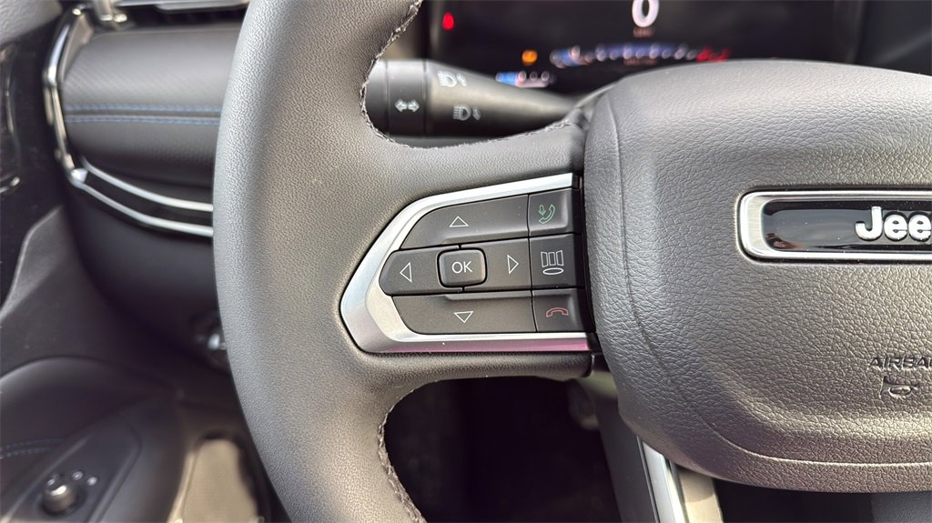 New 2026 Jeep Compass Limited image 30