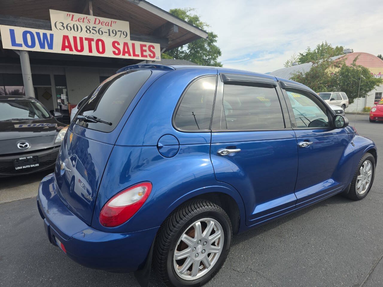 Used 2008 Chrysler PT Cruiser Touring FWD image 3