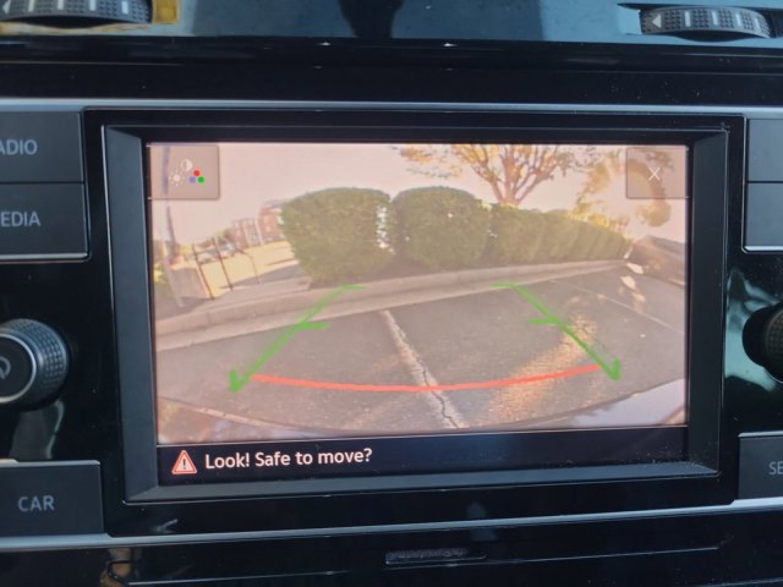 Used 2019 Volkswagen Golf S image 17