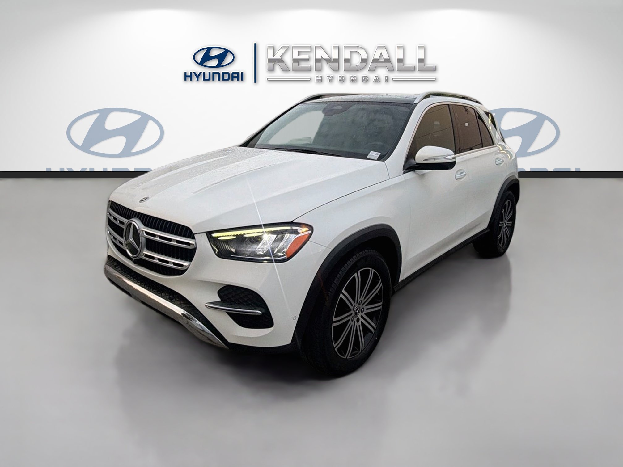 Used 2024 Mercedes-Benz GLE 350 4MATIC image 3