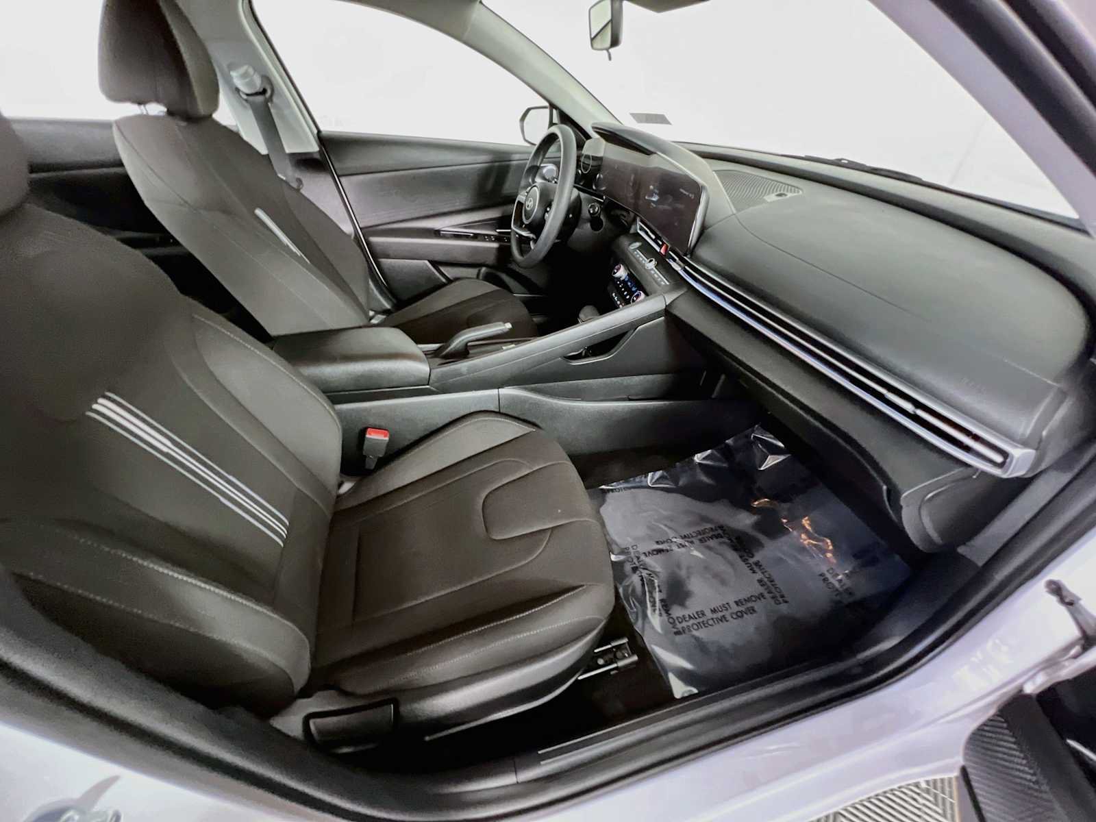 Certified 2024 Hyundai Elantra SEL FWD image 27