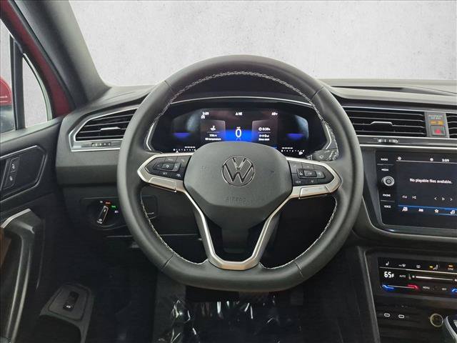 Used 2024 Volkswagen Tiguan SE FWD image 28