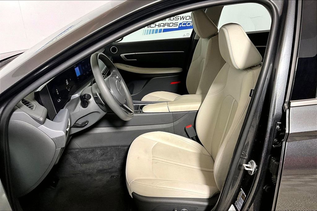 Used 2025 Hyundai Sonata SEL FWD image 20