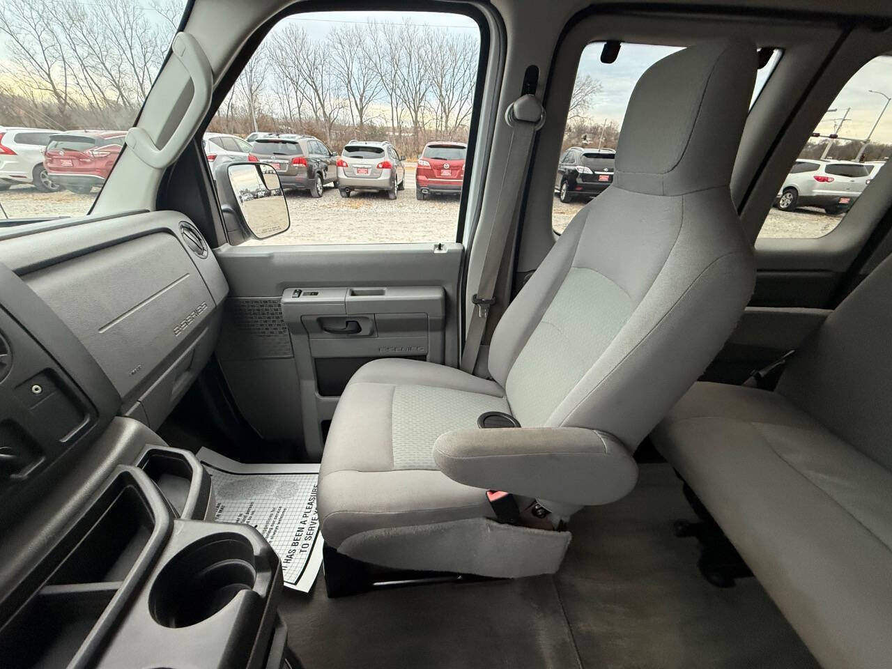 Used 2013 Ford E-350 and Econoline 350 XLT image 26