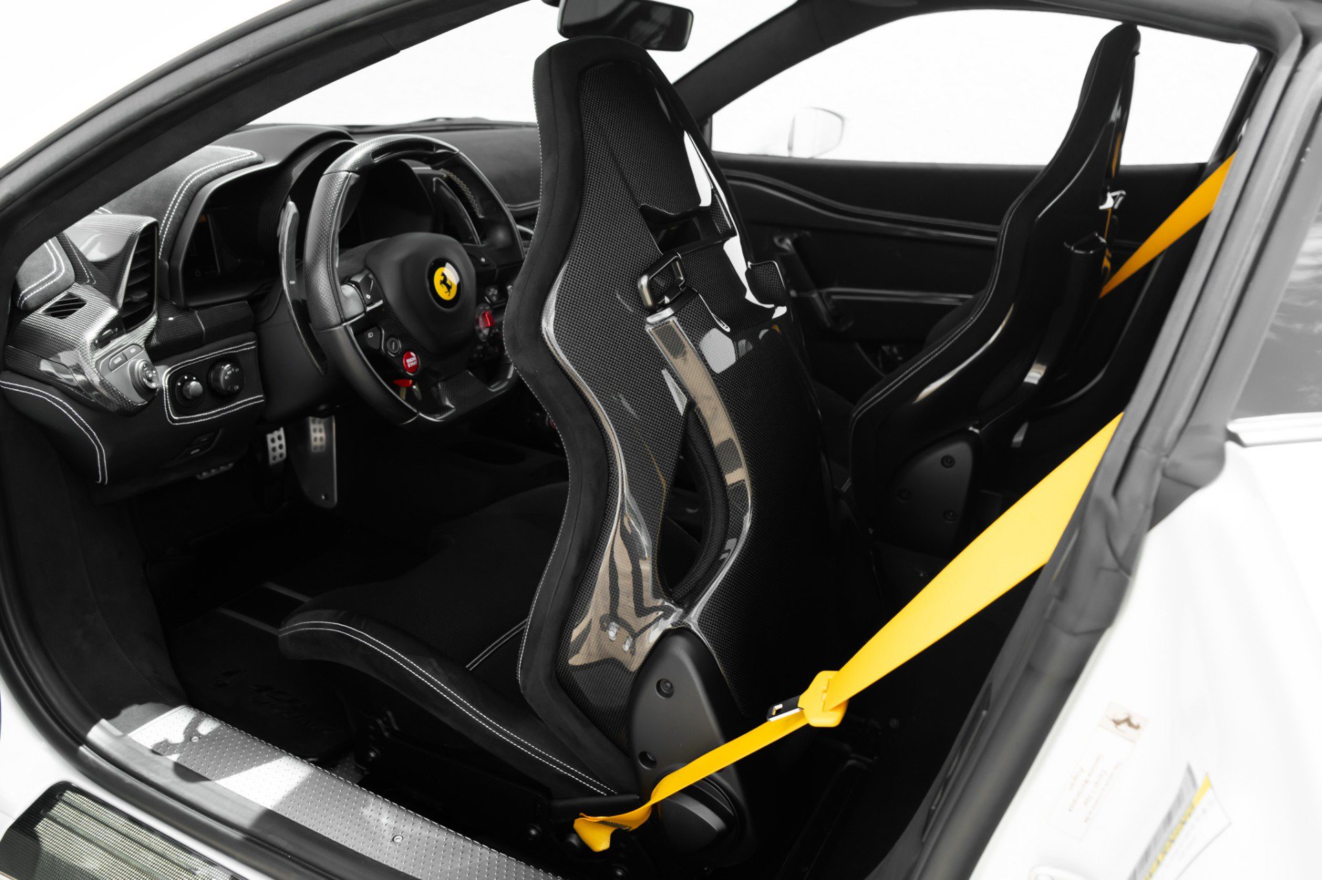 Used 2015 Ferrari 458 Speciale Coupe RWD image 50