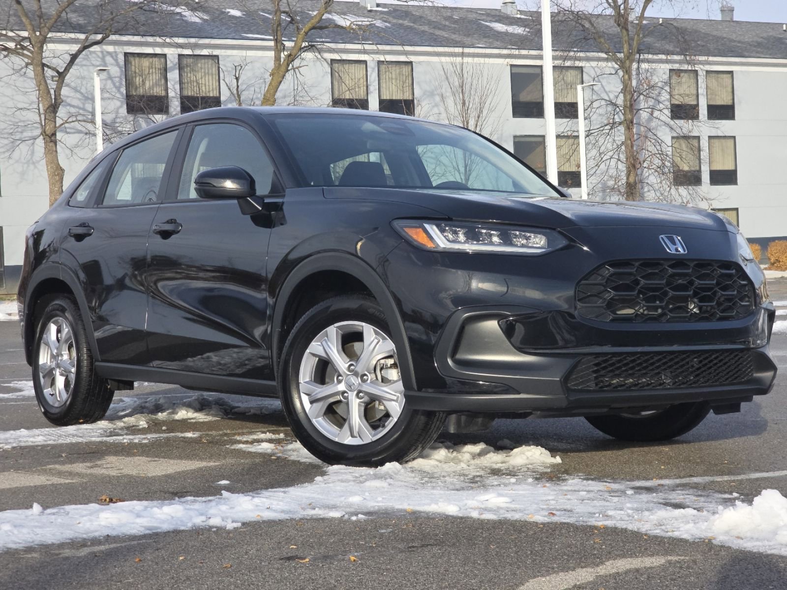 Certified 2023 Honda HR-V LX image 2