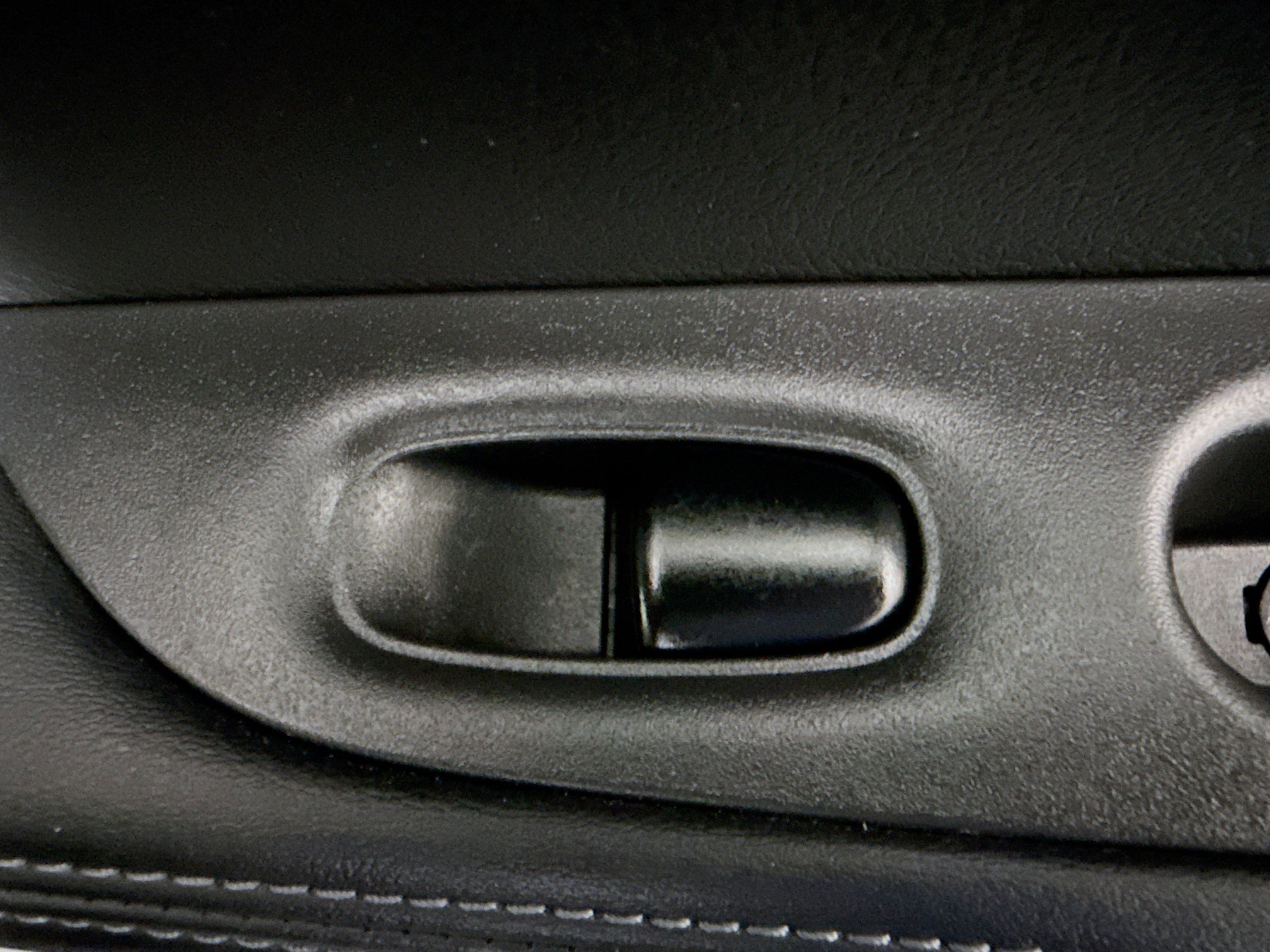 Used 2019 Nissan Rogue SV image 31