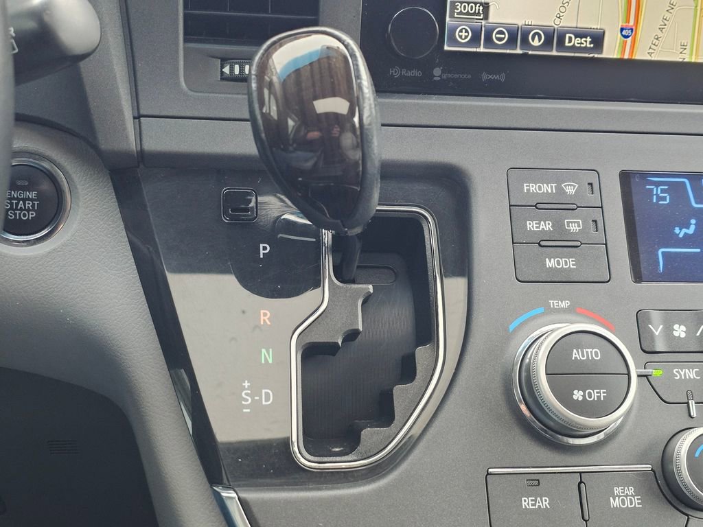 Used 2017 Toyota Sienna XLE w/ XLE Navigation Package FWD image 37