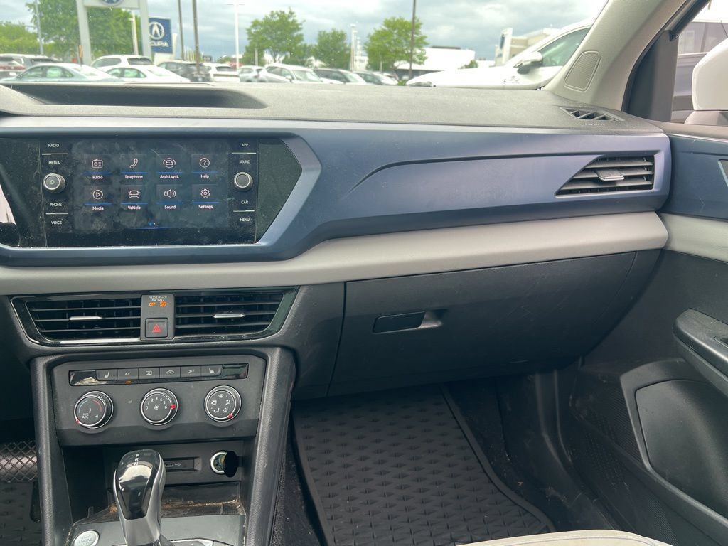 Used 2022 Volkswagen Taos SE FWD image 22