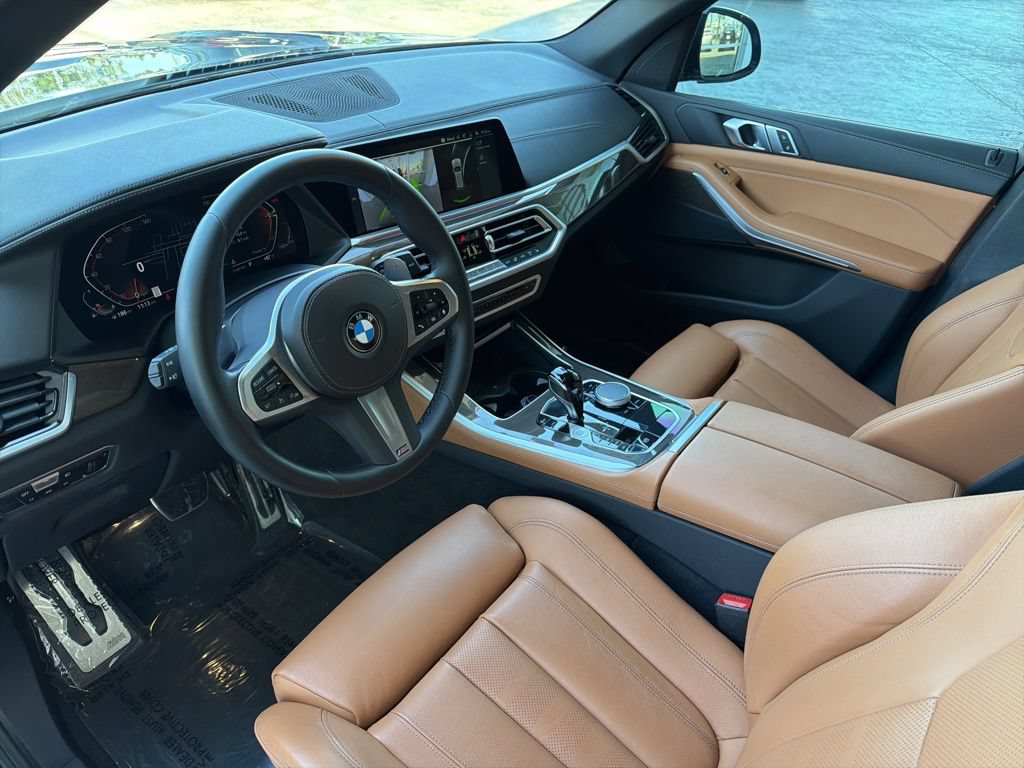 Used 2022 BMW X5 xDrive40i w/ M Sport Package AWD/4WD image 9