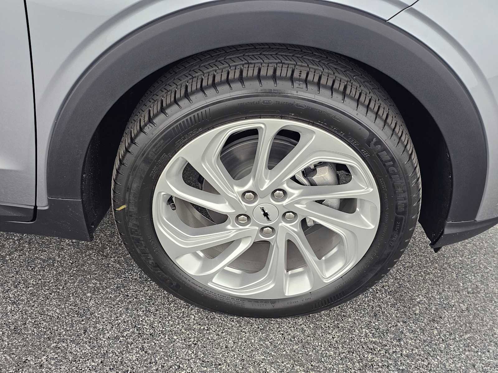 New 2027 Chevrolet Bolt LT image 9