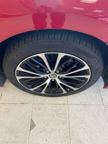 Used 2020 Toyota Camry SE FWD image 24